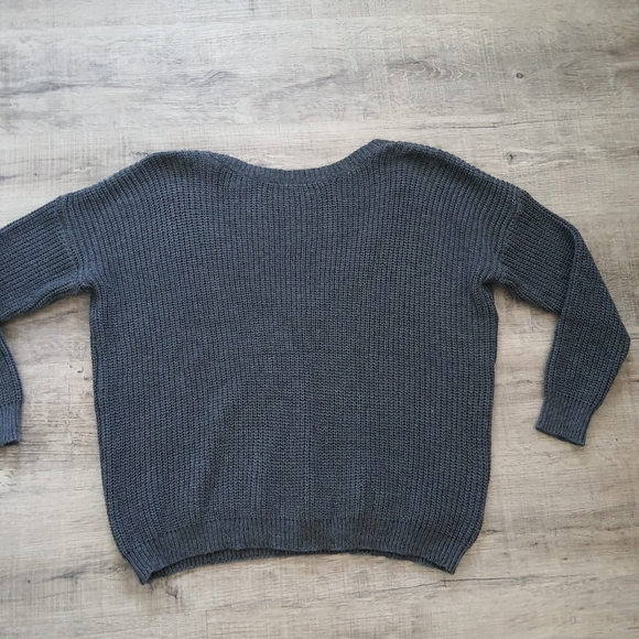 Women's Gray Cable Knit Oversized Sweater - Picture 6 of 7